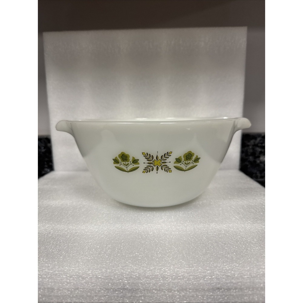 Vintage Anchor Hocking Fire King "Nesting" Mixing Bowl- Meadow Green